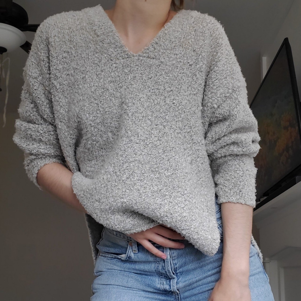 Urban Outfitters Rosie Soft V-Neck Pullover